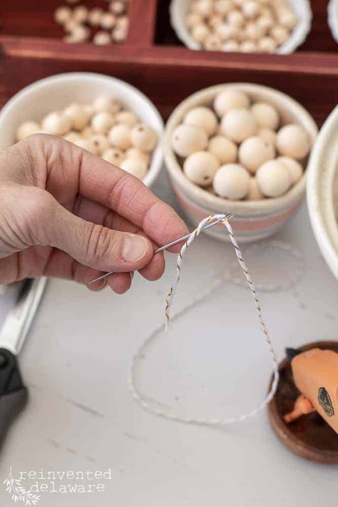 Do you want to learn how to make an easy DIY beaded Christmas tree ornament?  I've got you!  Let's see how easy this project is! #christmasdecoration #handmadechristmas #handmadeholidays