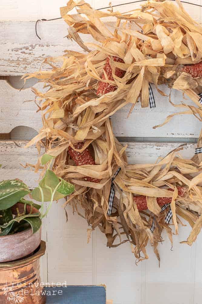Easy $5 Corn Husk Wreath – How to Make This DIY Fall Project