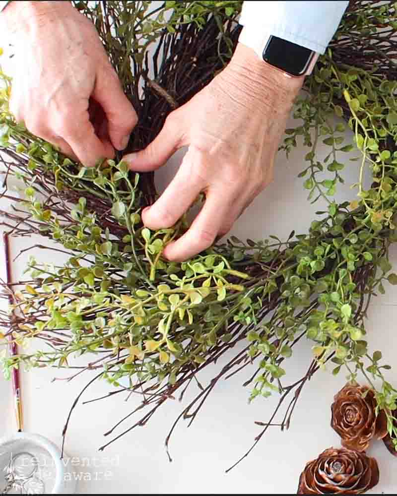 how to make a twig wreath tutorial