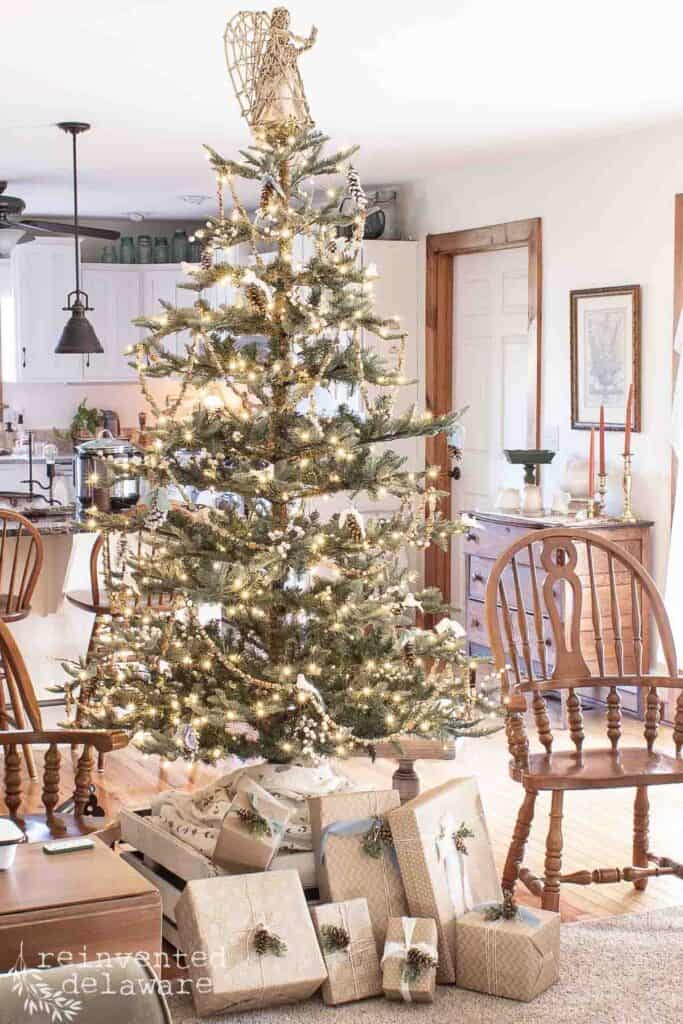 Christmas tree with a rustic look for the Christmas season