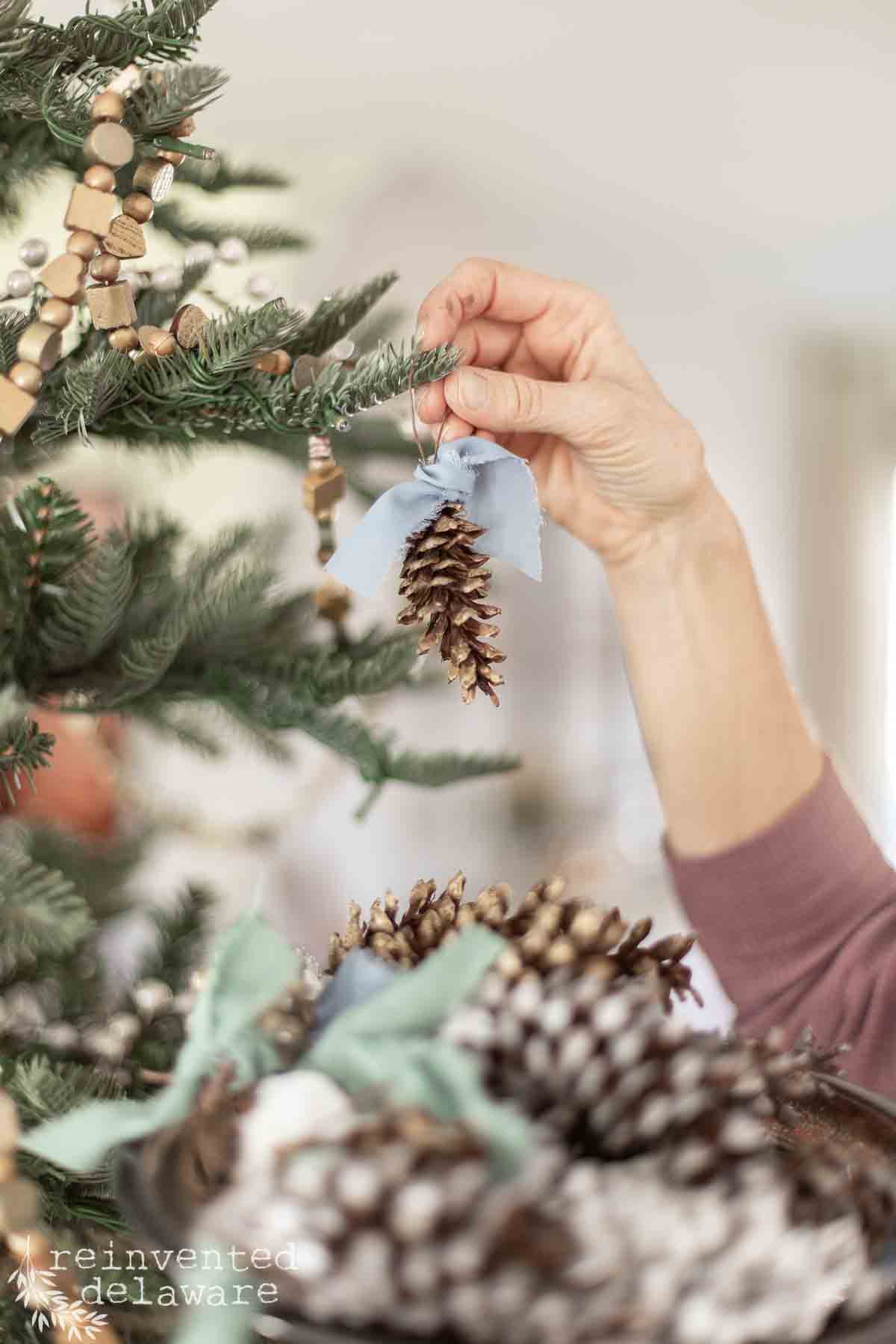 Yarn Christmas Tree Decor With Plaid Ribbon and Rusty Star Topper, Set of 3  